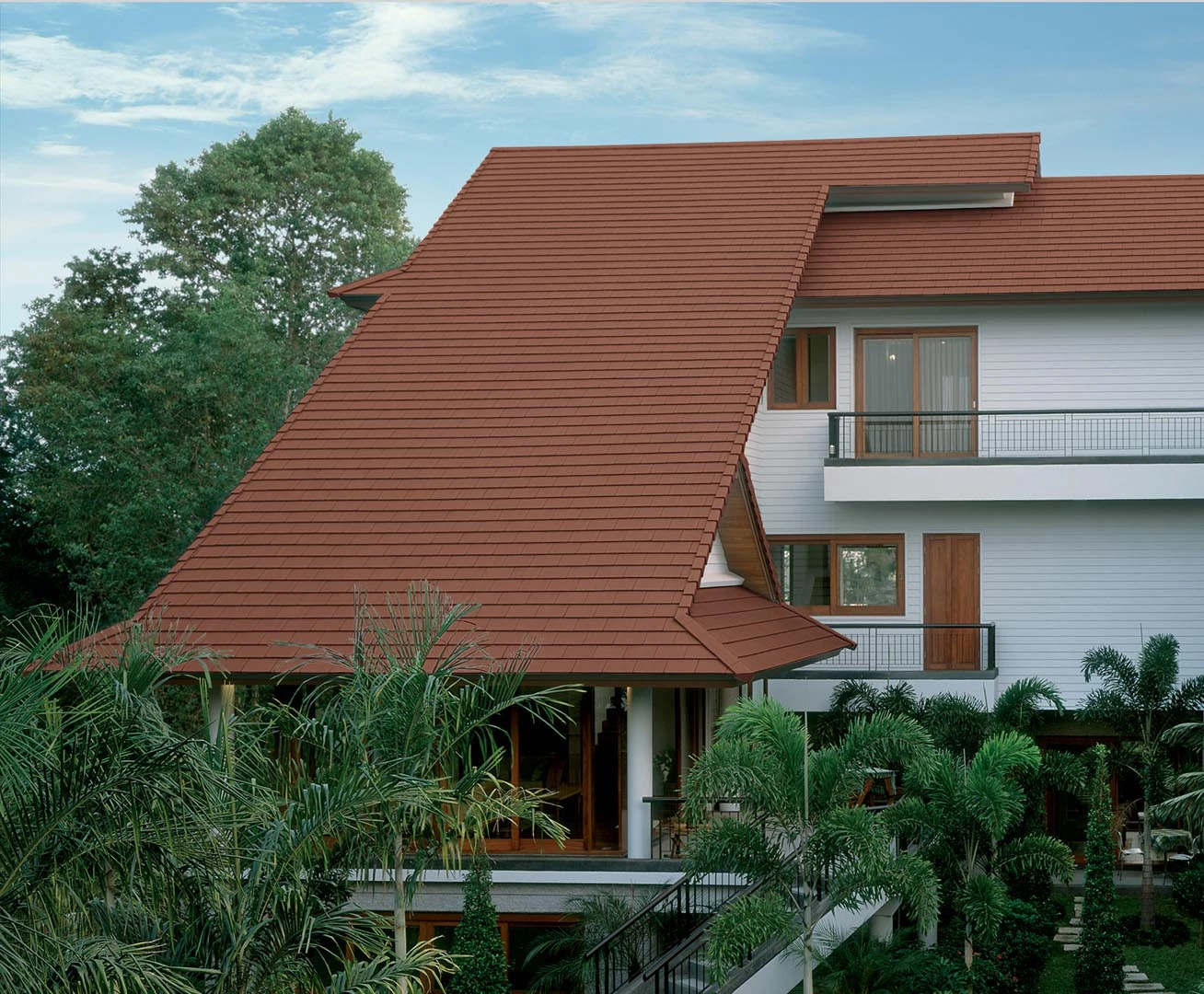 กระเบื้องผืนหลังคาคอนกรีต เอสซีจี รุ่น นิวสไตล์ โมเดิร์น สีส้มเมเปิล บ้าน